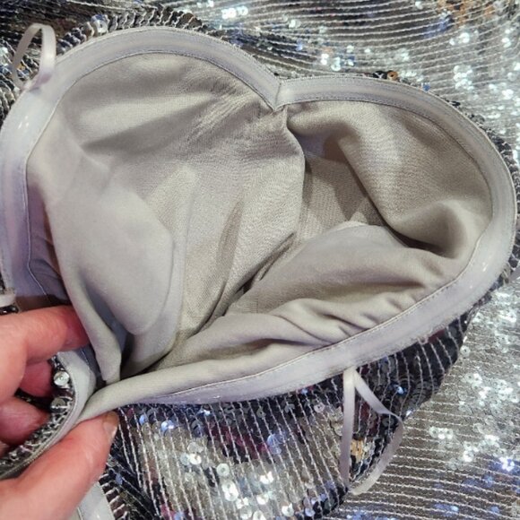 💋GLAM & SEXY💋1920's Flaper Vibe Fringe Strapless Dress in Silver Sequin - Picture 11 of 14